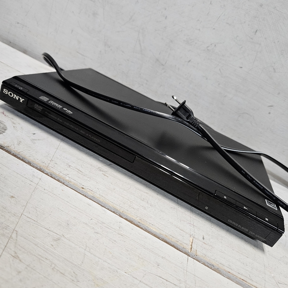 Sony DVP-SR200P Progressive Scan DVD Player home audio video electronics